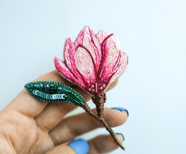 刺繍ブローチ 花(ピンク) - 財布・ケース・小物入れ