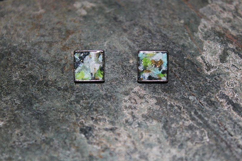 Zuixiang folk clay pin earrings - ต่างหู - วัสดุอื่นๆ สีเขียว