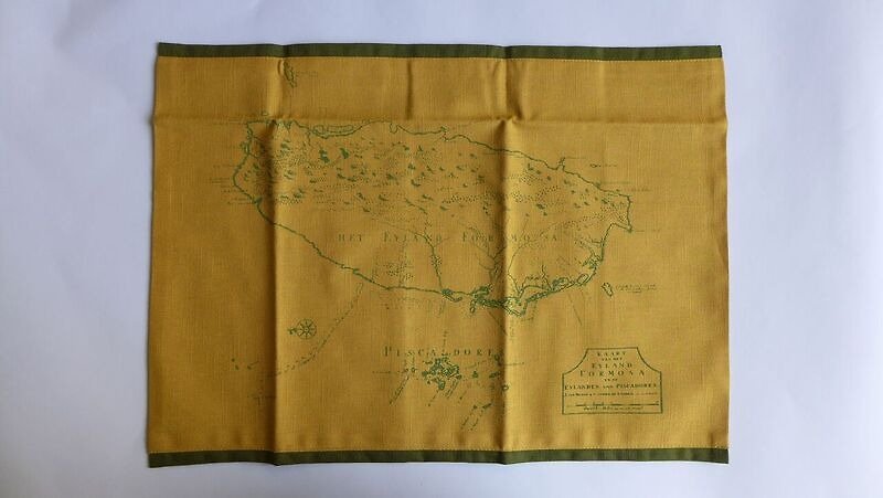 · Yellow cloth placemat map - Place Mats & Dining Décor - Other Materials Yellow