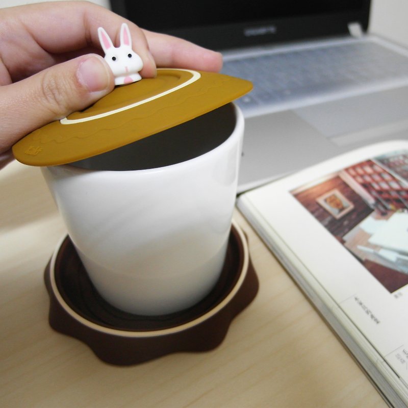 【Kalo】Kalo Coaster Afternoon Tea Set/フチが立体なので水滴をキャツチシンプルデザインで滑りにくい - コースター - シリコン ブラウン