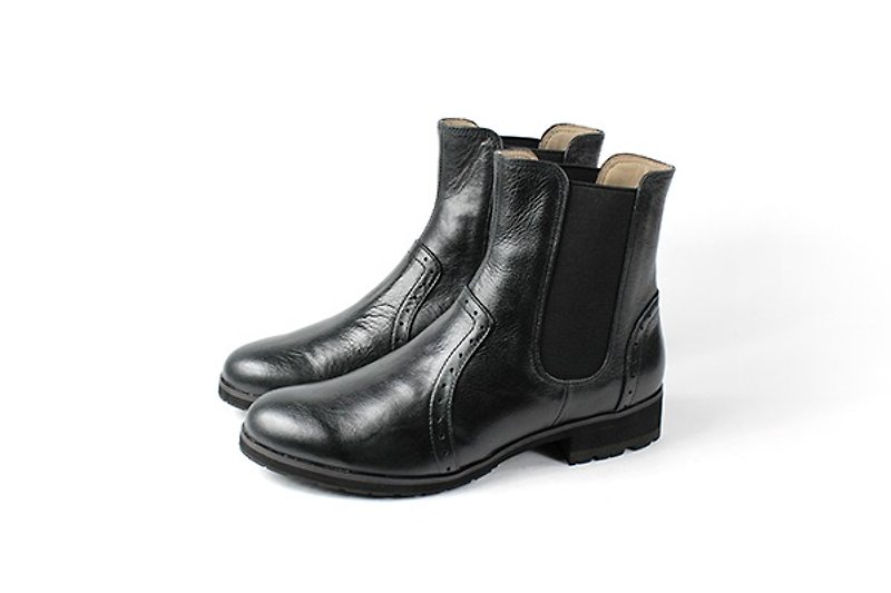 Black elastic statement boots - รองเท้าบูทสั้นผู้หญิง - หนังแท้ สีดำ