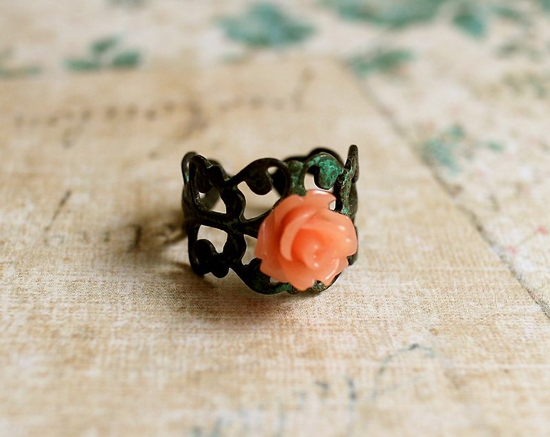 Vintage rose flower ring - แหวนทั่วไป - โลหะ สีเขียว