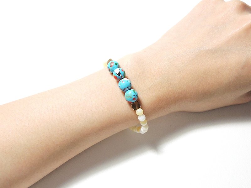 W&Y Atelier - Brass Jewelry Bracelet , Turquoise , Shell Bead - Bracelets - Other Materials Blue