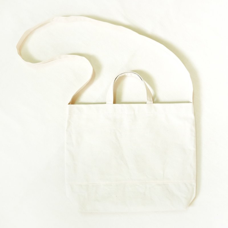 Hot Girls Bag Side Backpack / Minimal white canvas / - กระเป๋าแมสเซนเจอร์ - ผ้าฝ้าย/ผ้าลินิน ขาว