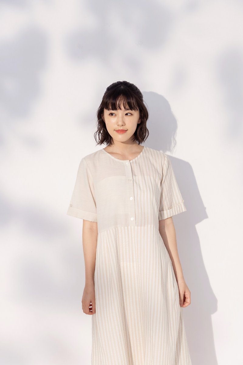 MIIIA*Mia illustration joint name - rice grain short-sleeved warm sun dress / light wedding dress - One Piece Dresses - Cotton & Hemp White