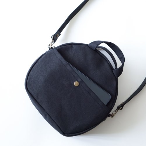 ミナペルホネン タック入りフラップショルダーバック anemone ミナ