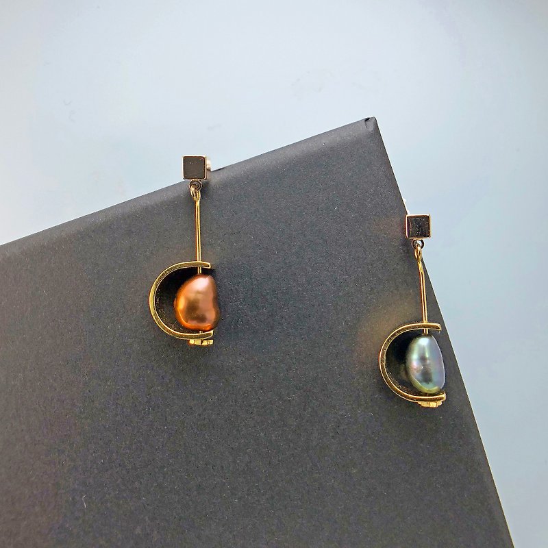 COLE COOL Mini Pearl 14K Gold Earrings 【Pearl earrings】【Mothers Day Gift】 - ต่างหู - ไข่มุก 