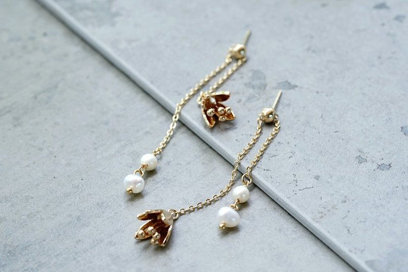 Ripples - Pearl Dangle Earrings (Adjust Ear Pins) - ต่างหู - สแตนเลส สีทอง