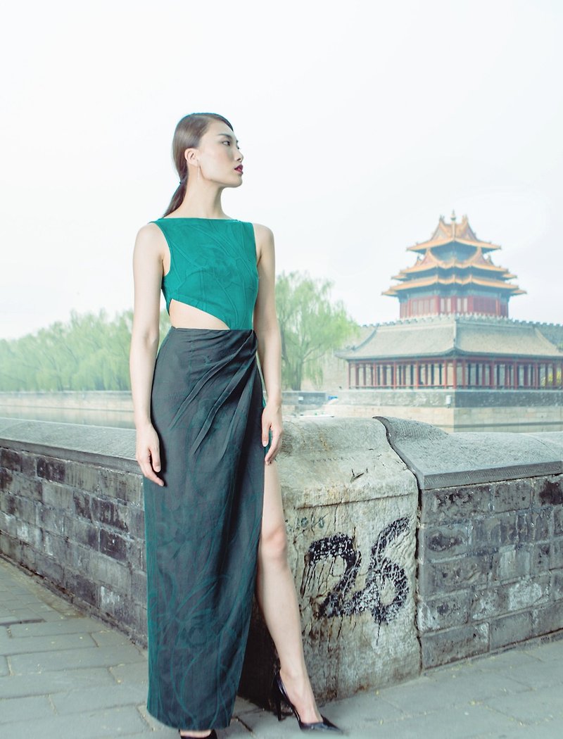 【品祥云紗】北京鳥巢走秀新款香云紗連衣裙 蓮心 - 洋裝/連身裙 - 絲．絹 綠色