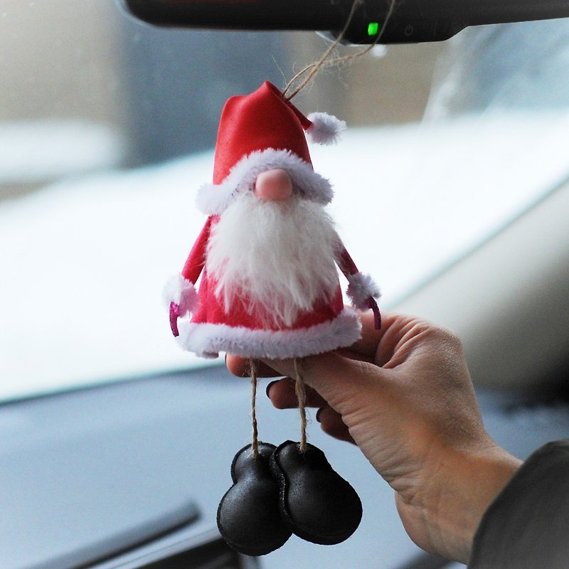 Santa Gnome Christmas ornament for home, tree and car decoration. 圣诞老人侏儒圣诞饰品 - ตุ๊กตา - วัสดุกันนำ้ สีแดง