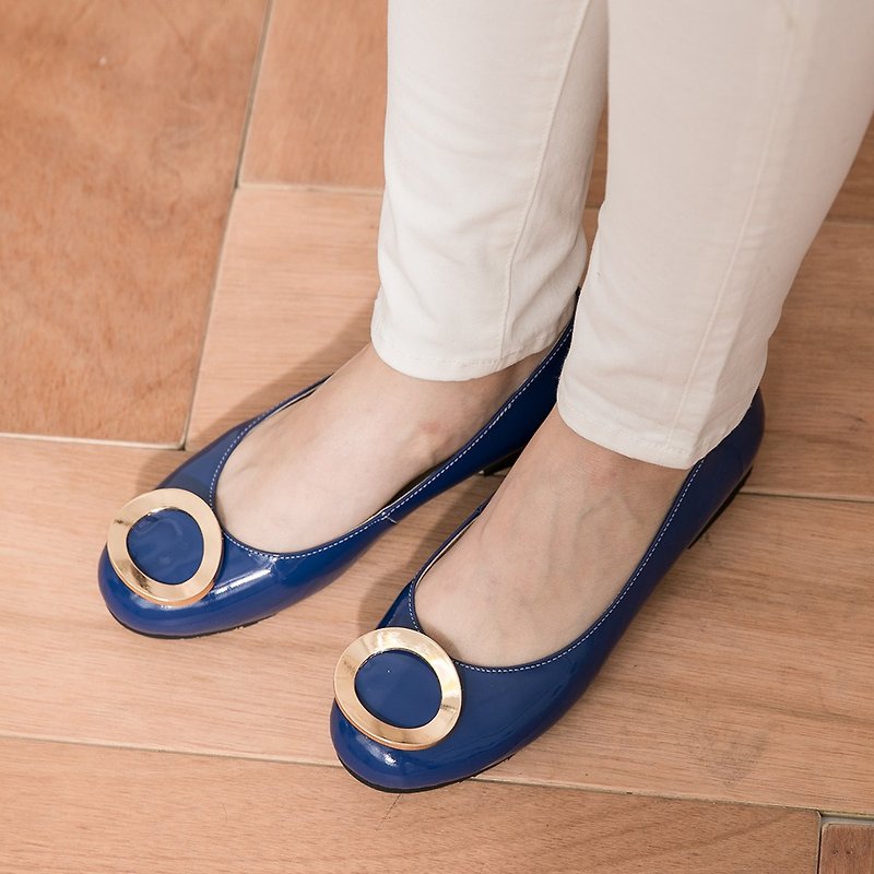 Maffeo 娃娃鞋 芭蕾舞鞋 小設計金屬圈圈漆皮娃娃鞋(1220藍寶石) - 芭蕾舞鞋/平底鞋 - 真皮 藍色