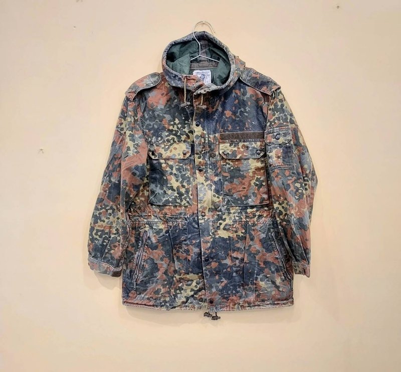 1994年 德國公發 經典迷彩 軍用連帽外套 拉鍊大衣 尺碼 GR2 C款 - 男夾克/外套 - 棉．麻 綠色