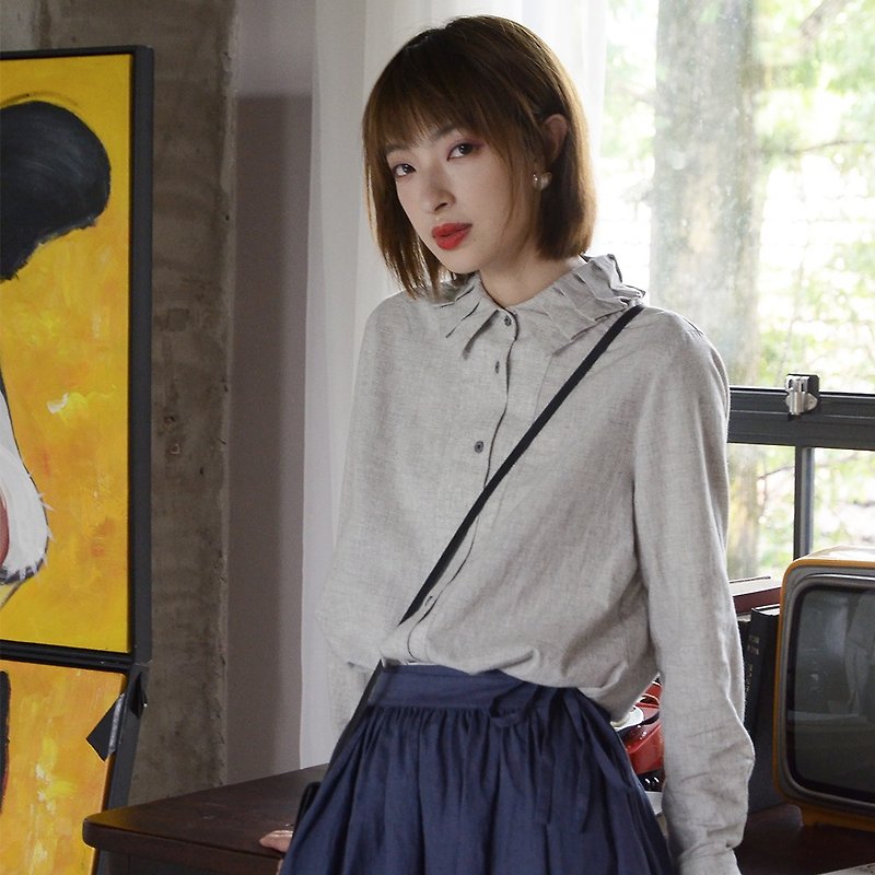 Light vintage neckline pleated long-sleeved shirt|Autumn|Shirt|Cotton|Independent Brand|Sora-168 - เสื้อเชิ้ตผู้หญิง - ผ้าฝ้าย/ผ้าลินิน 