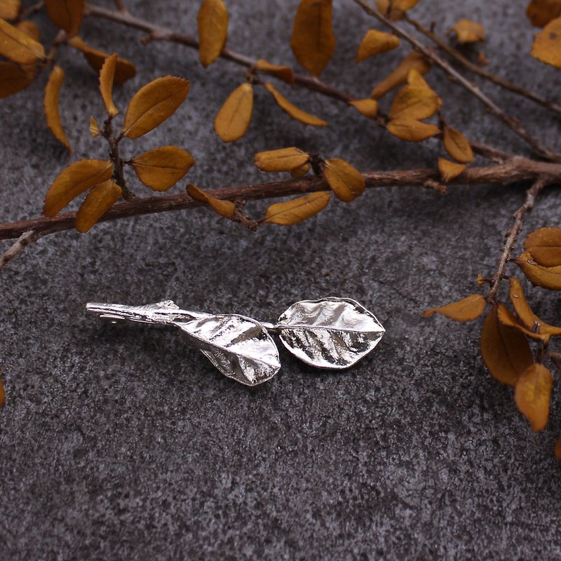 Leaf Silver Brooch - Nature Plant - เข็มกลัด - โลหะ สีเงิน