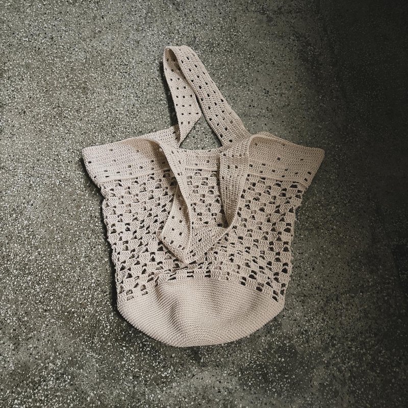 Spot white lace white cotton handwoven bag chokdee - กระเป๋าแมสเซนเจอร์ - ผ้าฝ้าย/ผ้าลินิน ขาว