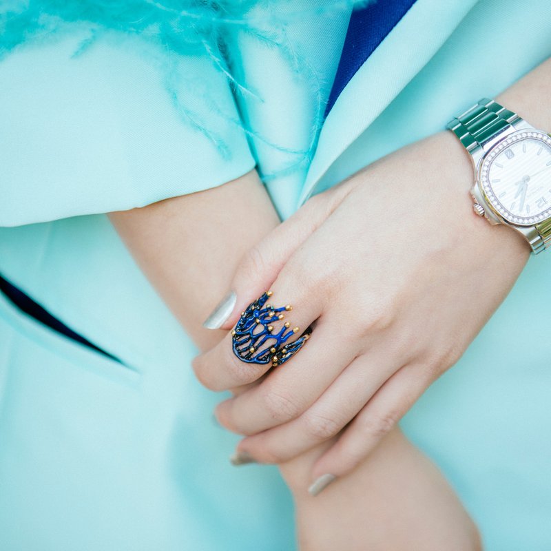 Deep Blue Coral Ring - 戒指 - 其他金屬 藍色
