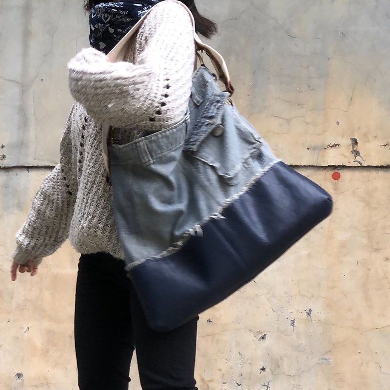 Eco-friendly denim leather big shoulder backpack/customized old clothes transformation - กระเป๋าแมสเซนเจอร์ - หนังแท้ สีน้ำเงิน