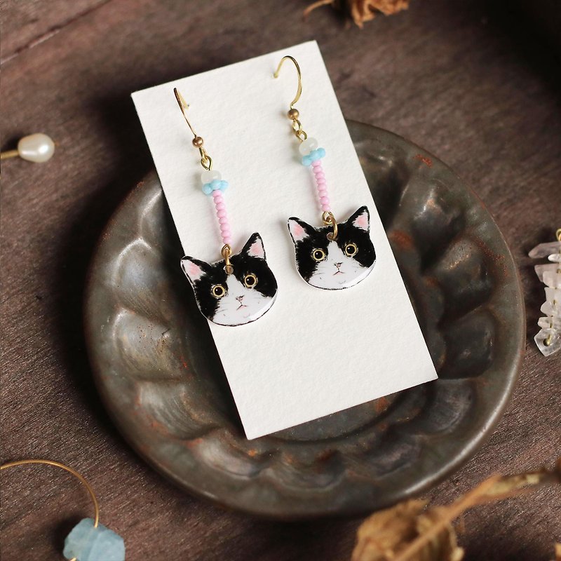 Small animal mini handmade earrings - banquet cat jumping candy can be changed - Earrings & Clip-ons - Resin Black