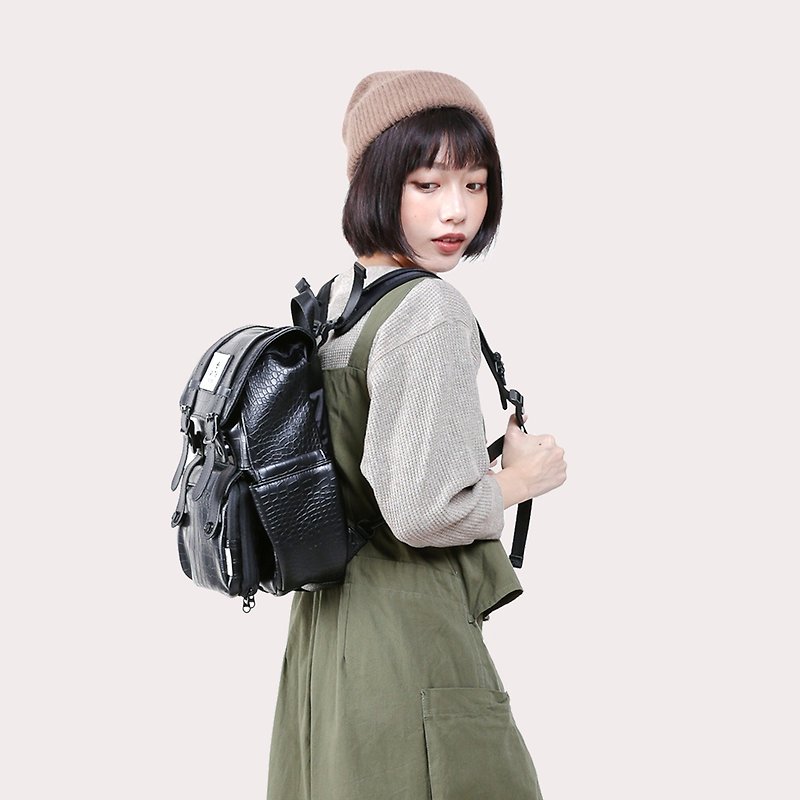 [Twin Series] 2018 Advanced Edition - Traveler Backpack (Small) - Black Crocodile - Backpacks - Waterproof Material Black