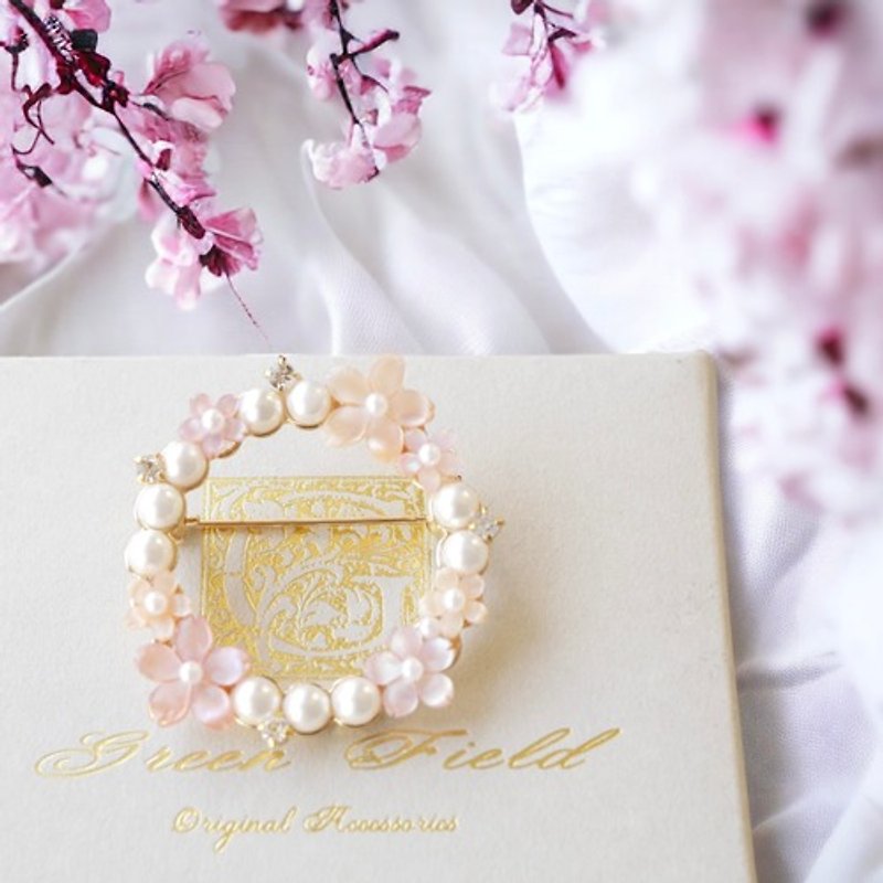 Cherry blossom and pearl brooch 〇 Also suitable for graduation ceremonies and entrance ceremonies 〇 - เข็มกลัด - เครื่องเพชรพลอย 