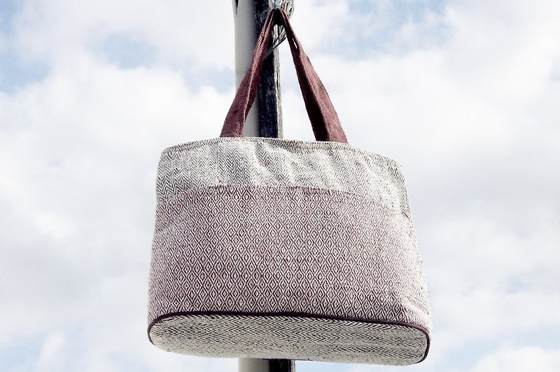 Hand-woven natural cotton Linen portable bag / shoulder bag / shoulder bag / tote bag / shopping bags - coffee caramel - Messenger Bags & Sling Bags - Cotton & Hemp Brown