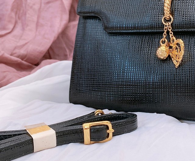Secondary Bag Vintage] Kitamura Motomachi Black Twisted Gold Buckle Antique  Bag丨Portable - Shop Imogen Antique Handbags & Totes - Pinkoi