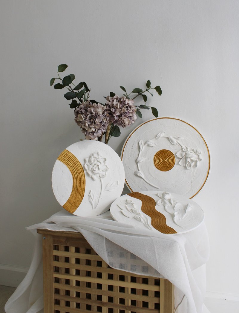Set of 3 textured floral painting, plaster wall art, 3d white floral painting - 壁貼/牆壁裝飾 - 其他材質 