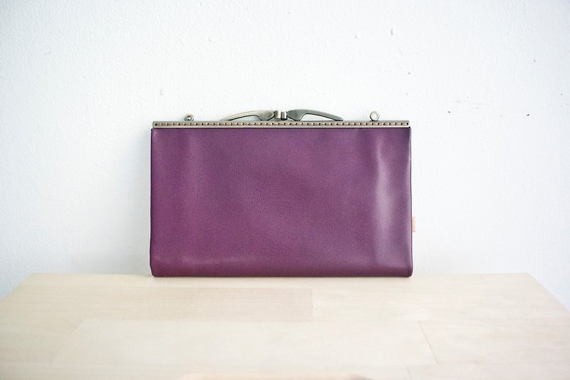 Leather Kisslock Clutch, Phone Wallet, Frame Purse, Smartphone wallet, Long Wallet/ Purple grape - กระเป๋าสตางค์ - หนังแท้ สีม่วง
