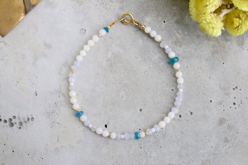 Zero yard view moonstone sea sapphire brass bracelet - Bracelets - Gemstone Blue