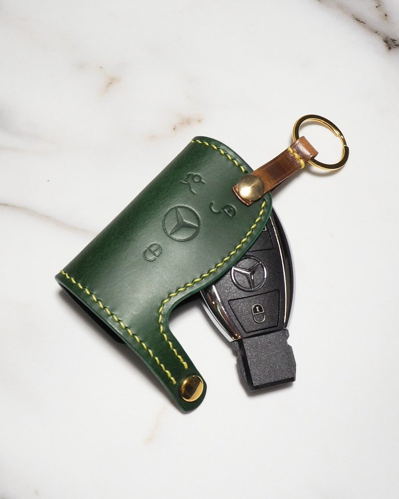 Customized Benz three-button car key leather case - ที่ห้อยกุญแจ - หนังแท้ สีเขียว