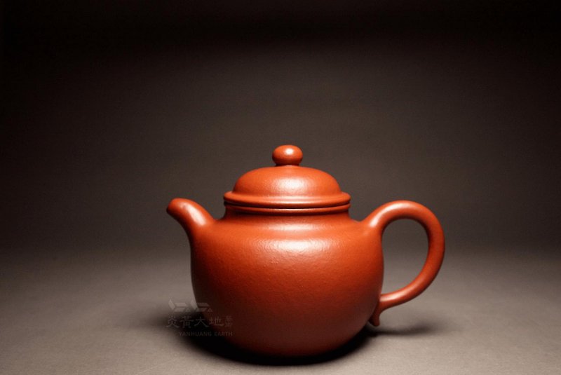 [Lotus 1] National Arts and Crafts Artist Wu Qixin Huanglongshan Zhuni Dahongpao 460cc - Teapots & Teacups - Pottery Red