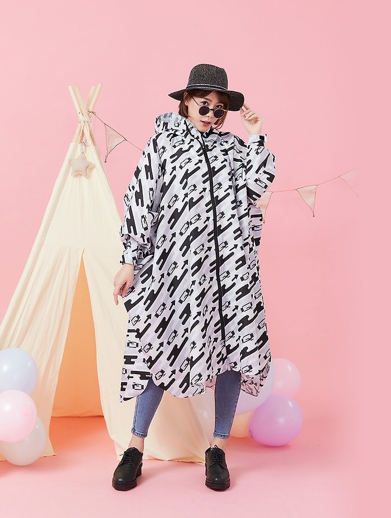 Funny Q 透氣排汗斗篷雨衣-新的方向 - 雨傘/雨衣 - 聚酯纖維 