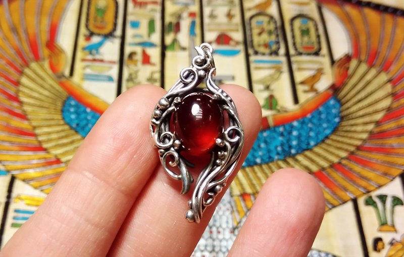 [Sterling Silver Series] Red Garnet Design Pendant - Necklaces - Gemstone Red