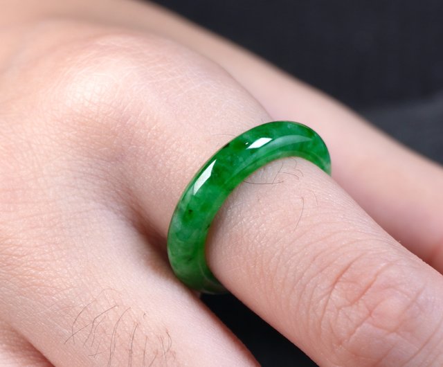 鮮やかなグリーン翡翠リング | 国際サイズ12号 | 天然ミャンマー産翡翠