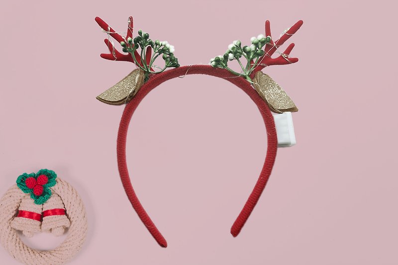 Festive Red Velvet Antler Headband with Antler Ears and Lights. - 髮飾 - 塑膠 紅色