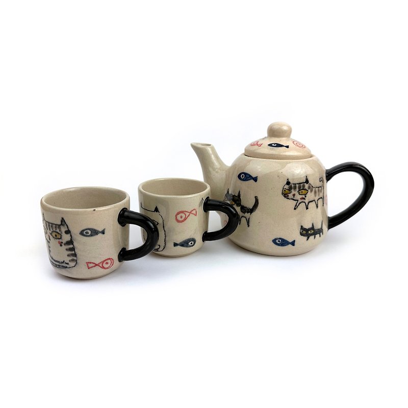 素敵な小さな粘土の手作りカップとティーポット 猫と魚 0133-26 / 0601-10 - マグカップ - 陶器 ホワイト