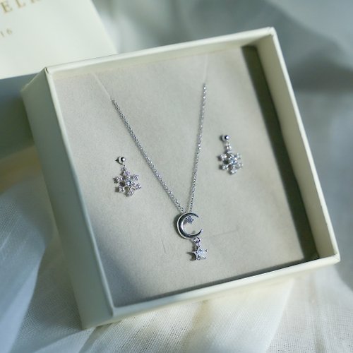 Zuzu Jewelry 母親節禮盒 925純銀單鑽雪花耳環耳夾 星月項鍊禮盒