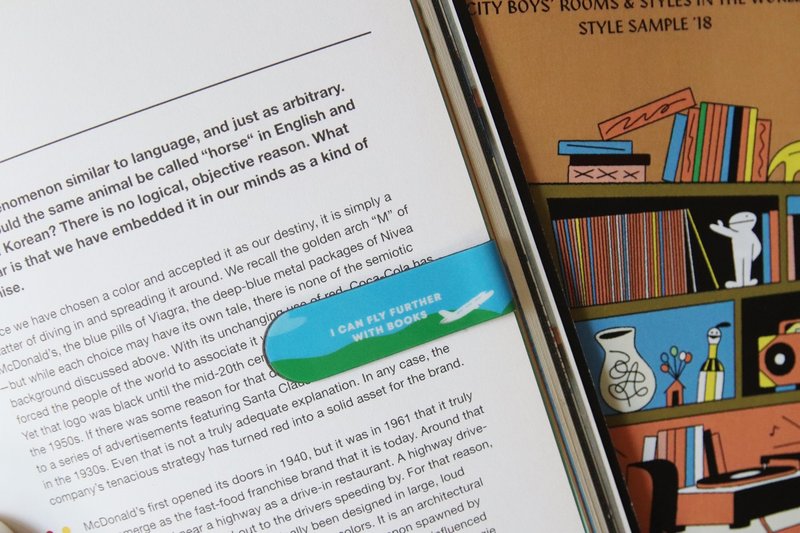 MAGNET BOOKMARK - I CAN FLY FURTHER WITH BOOKS - 書籤 - 塑膠 藍色