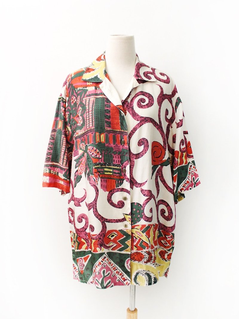 Vintage Totem Loose Short Sleeve 90s European Vintage Shirt European Vintage Blouse - เสื้อเชิ้ตผู้หญิง - ผ้าไหม สีแดง
