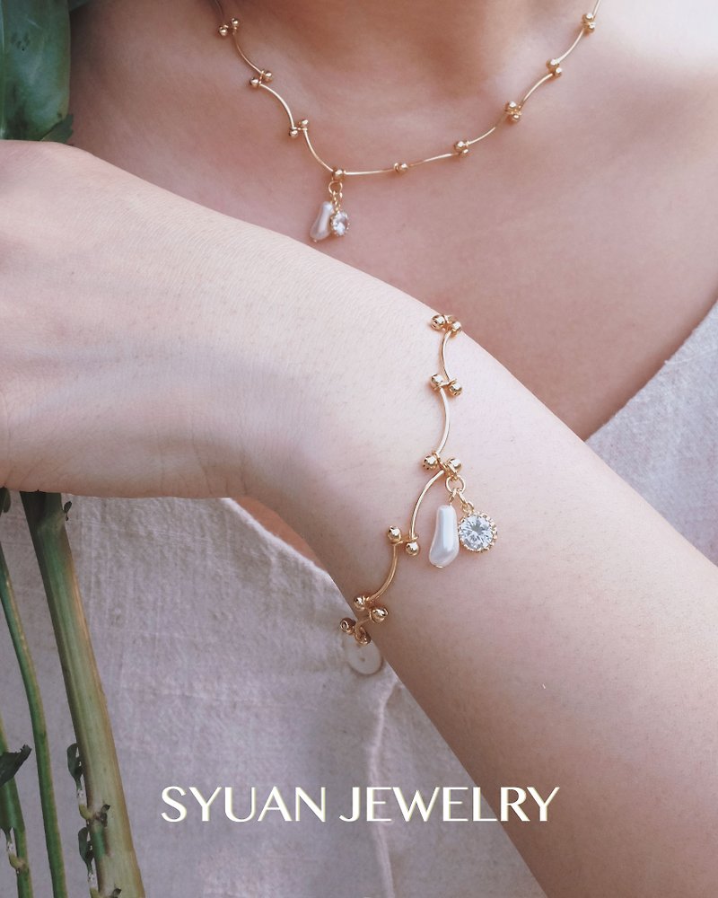 SYUAN JEWELRY |Enjoy Yourself— 18K Stone plated Swarovski pearl bracelet - สร้อยข้อมือ - ไข่มุก 