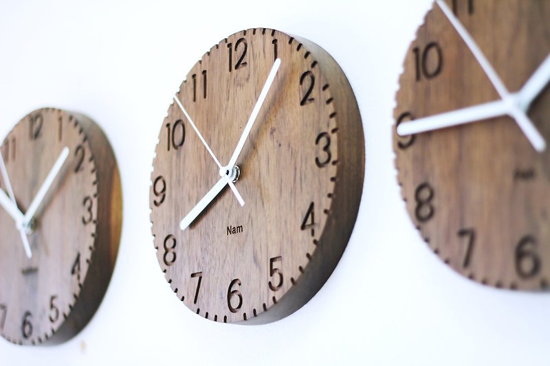 Colorful wood clock | Minimalist Handmade Clock – Wall Clock - นาฬิกา - ไม้ สีนำ้ตาล