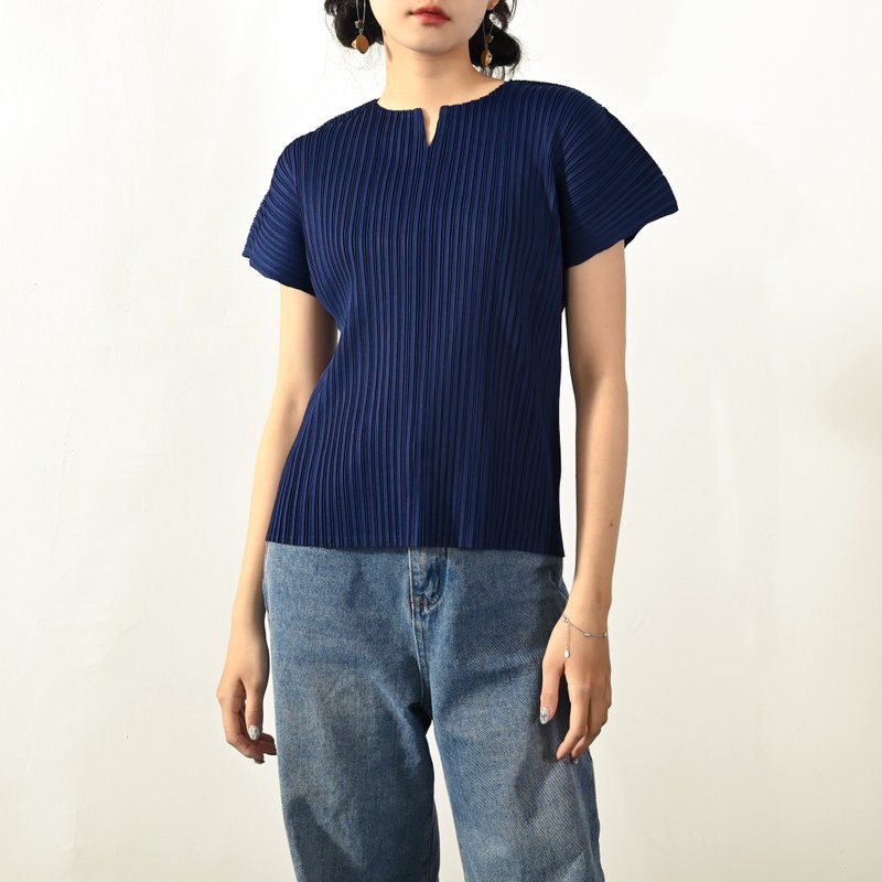 【NaSuBi Vintage】Pleated fabric solid color short-sleeved vintage top - Women's Tops - Other Man-Made Fibers Blue