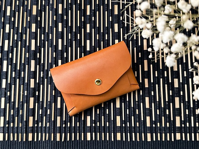 Magnetic button card holder leather DIY material bag genuine leather large capacity card holder simple and practical coin purse - เครื่องหนัง - หนังแท้ สีนำ้ตาล