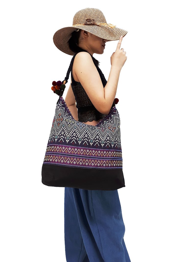 Woven Cotton Bag Tote bag Women bag Shoulder bag Shopping bag Pom Pom Strap - 其他 - 其他材質 紫色