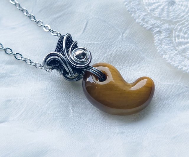 天照の涙 】出雲型勾玉 /天然鉱石 /両面デザイン ネックレスペンダント