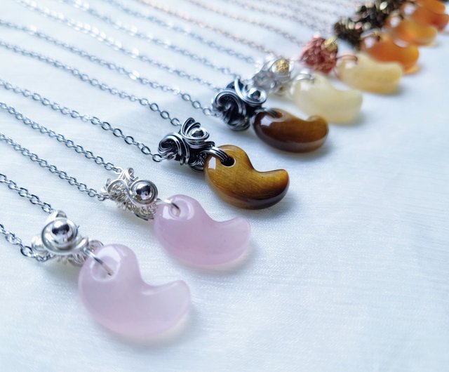 天照の涙 】出雲型勾玉 /天然鉱石 /両面デザイン ネックレスペンダント