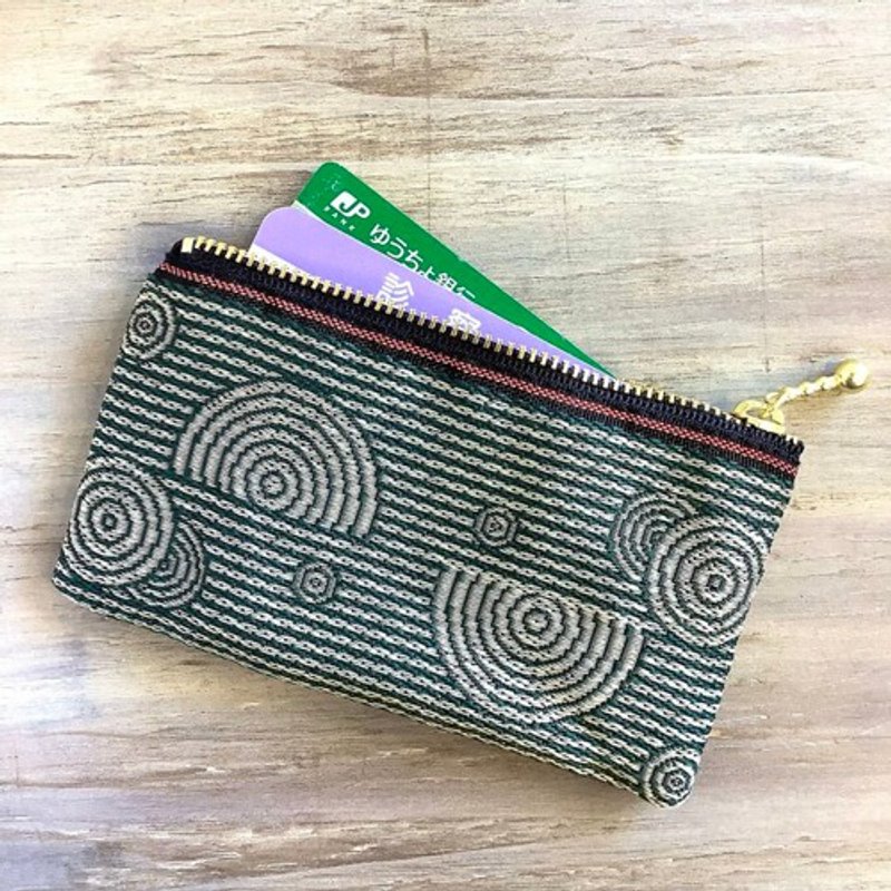 A porch made with tatami edges in a Zen garden pattern - 化妝包/收納袋 - 其他材質 綠色