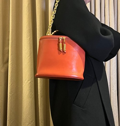 RARE TO GO VINTAGE 日出中古研究所 | 中古名牌選品店 Loewe紅色橢圓蛇骨手提袋肩揹包 送肩帶 日本二手Vintage