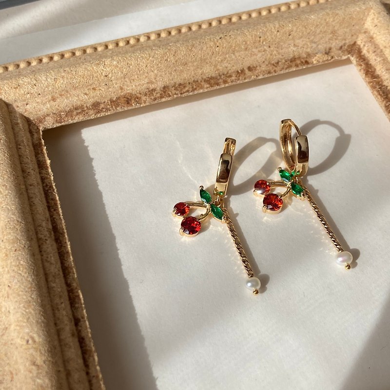 Beautiful coincidence little cherry - Earrings & Clip-ons - Copper & Brass 
