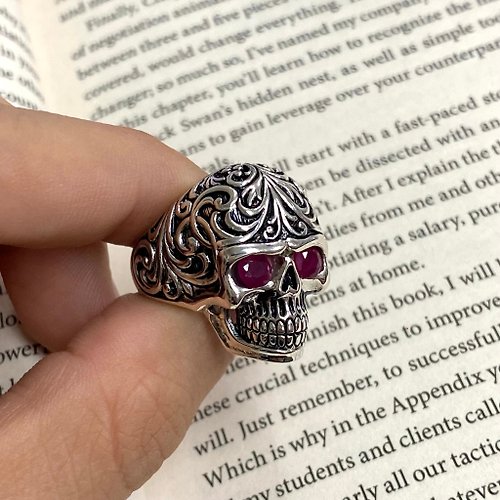 alisadesigns Gothic Style Skull Ring Filigree Pattern with Ruby Stone 925 Sterling Silver